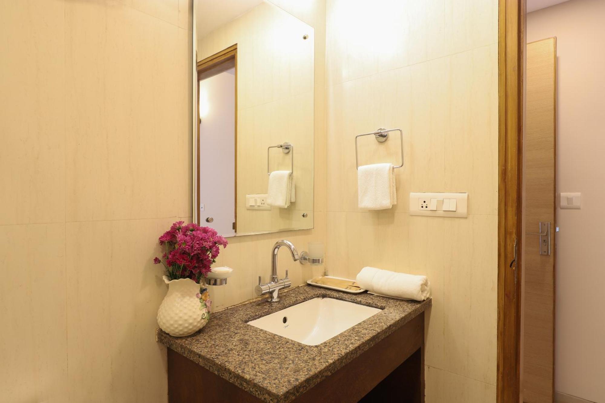 Veera Strand Park Serviced Apartments Near Calangute Eksteriør bilde